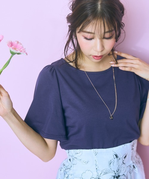 marun（マルン）の「＜大きいサイズ＞袖フレアバックリボン刺しゅうTシャツ marun（Tシャツ/カットソー・レディース・ホワイト/ネイビー/ブラック/モカ・L/5L/4L/3L/LL）」の14枚目の写真