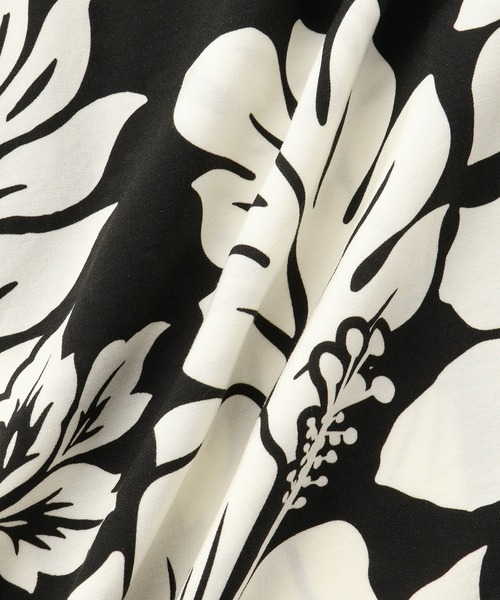 ADAM ET ROPE'(アダムエロペ)の「《BLACK&WHITE》ボックスシルエット アロハ シャツ(シャツ/ブラウス・メンズ・ブラック系その他/ブラック系その他2・M/L)」の4枚目の写真