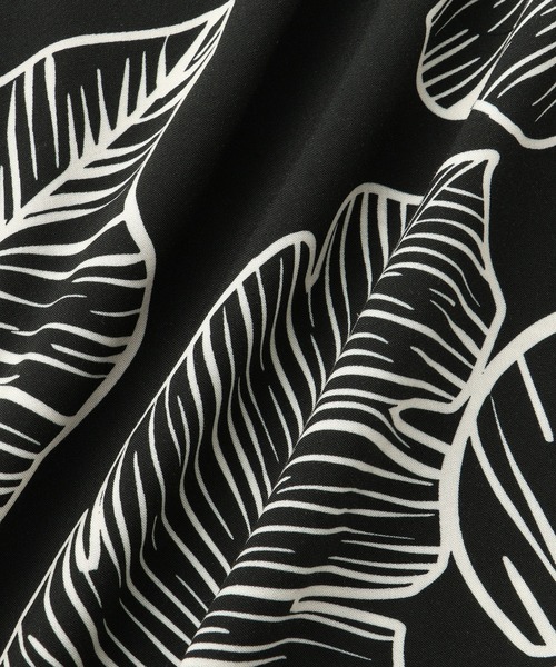 ADAM ET ROPE'(アダムエロペ)の「《BLACK&WHITE》ボックスシルエット アロハ シャツ(シャツ/ブラウス・メンズ・ブラック系その他/ブラック系その他2・M/L)」の3枚目の写真