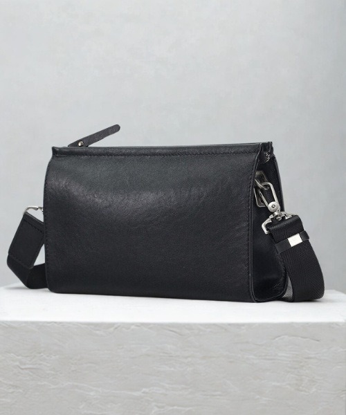 NiiNa（ニーナ）の「【 NiiNa homme / ニーナオム 】高品質牛革 2wayショルダー クラッチ ミニバッグ（クラッチバッグ・メンズ・ブラック・FREE）」の7枚目の写真