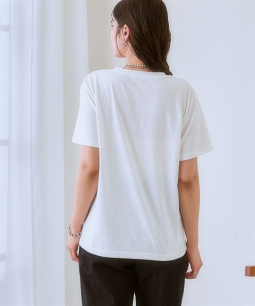 nissen（ニッセン）の「綿１００％箔プリントロゴＴシャツ(接触冷感)（Tシャツ/カットソー・レディース・チャコール/オフホワイト・LL/S/M/L）」の11枚目の写真