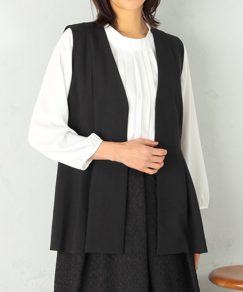 GALLORIA（ギャローリア）の「麻調ペプラムジレ（テーラードジャケット・レディース・ブラック/ネイビー・L/LL/S/M）」の4枚目の写真