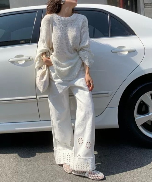 Sibra（シブラ）の「フラワーカットワークワイドパンツ（その他パンツ・レディース・ホワイト・M）」の5枚目の写真