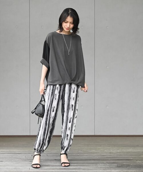 rps（アールピーエス）の「ネックレス付き異素材切替裾タックプルオーバー（その他トップス・レディース・ブルー/ブラック/グレー/チャコールグレー・フリー）」の5枚目の写真