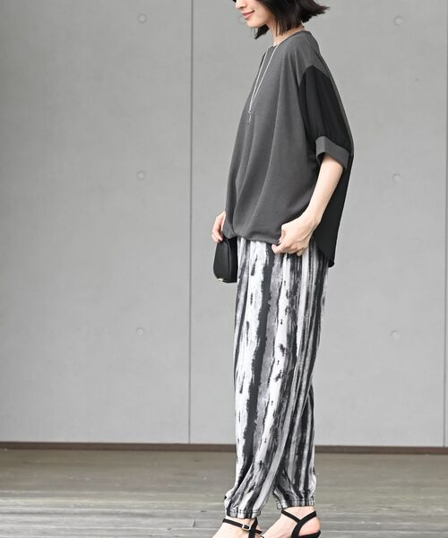 rps（アールピーエス）の「ネックレス付き異素材切替裾タックプルオーバー（その他トップス・レディース・ブルー/ブラック/グレー/チャコールグレー・フリー）」の8枚目の写真