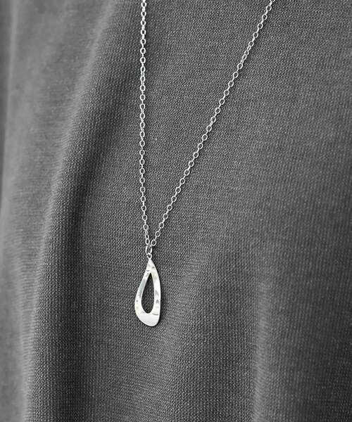 rps（アールピーエス）の「ネックレス付き異素材切替裾タックプルオーバー（その他トップス・レディース・ブルー/ブラック/グレー/チャコールグレー・フリー）」の13枚目の写真