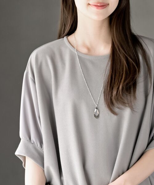 rps（アールピーエス）の「ネックレス付き異素材切替裾タックプルオーバー（その他トップス・レディース・ブルー/ブラック/グレー/チャコールグレー・フリー）」の18枚目の写真