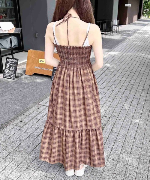 INGNI(イング)の「ホルターネックチェック柄シャーリングワンピース/A(ワンピース・レディース・ブラック系/ブラウン系その他2/ネイビー系2・M)」の14枚目の写真