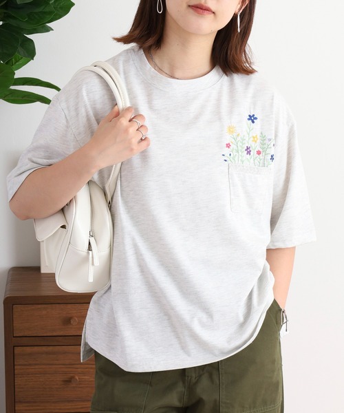 Quelle Chance(ケルシャンス)の「刺繍Tシャツ 半袖(Tシャツ/カットソー・レディース・オフホワイト/アイボリー系/ダークグリーン/イエロー系2/チャコールグレー/ホワイト系/アイボリー系2/アイボリー系3/オートミール/イエロー/ミント/イエロー系/イエロー系1/ネイビー/グリーン/アイボリー系1/ダークグリーン系/イエロー系3・M)」の5枚目の写真