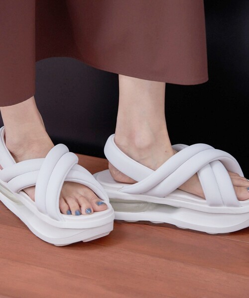 NIKE(ナイキ)の「NIKE:AIR MAX ISLA SANDAL(サンダル・レディース・ライトホワイト/ブラック/ブラウン・24/25/23)」の17枚目の写真