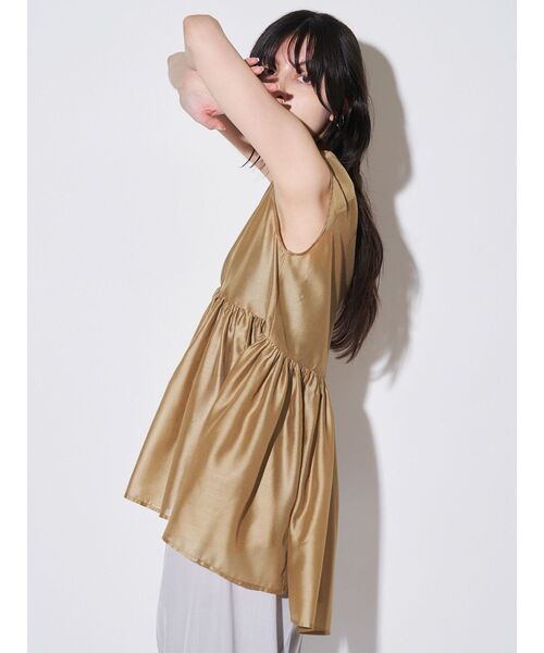 ELENDEEK（エレンディーク）の「シアーペプラムブラウス（シャツ/ブラウス・レディース・オフホワイト/チャコールグレー/マスタード・FREE）」の18枚目の写真