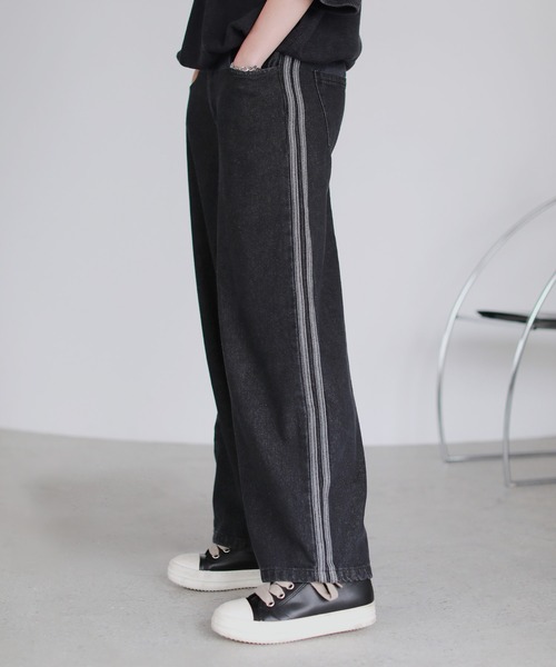 ROCHEM(ローシェン)の「カーブシルエットサイドラインデニム(デニムパンツ・メンズ・ブラック/ブルー・XS/S/M/L)」の4枚目の写真