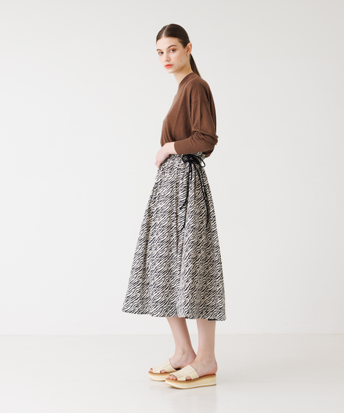 DESIGNWORKS（デザインワークス）の「Li/Cロングスリーブプルオーバー（ニット/セーター・レディース・ブラウン/ブラック・38）」の13枚目の写真