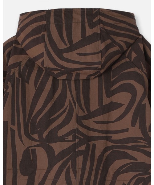 marimekko（マリメッコ）の「Musteet Jokuraita / coat（ナイロンジャケット・レディース・モカ・X-SMALL/SMALL/MEDIUM）」の9枚目の写真