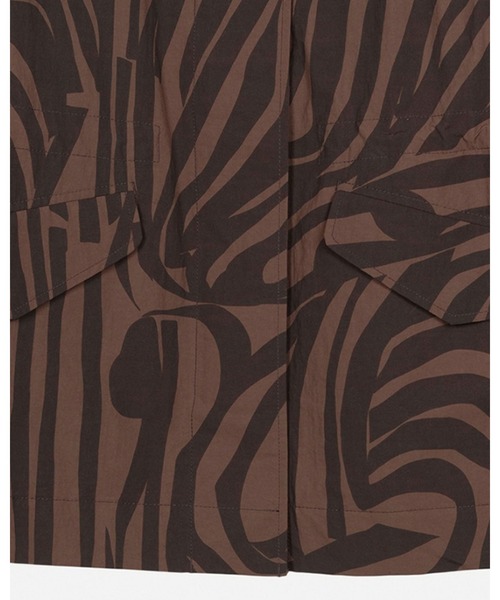 marimekko（マリメッコ）の「Musteet Jokuraita / coat（ナイロンジャケット・レディース・モカ・X-SMALL/SMALL/MEDIUM）」の12枚目の写真