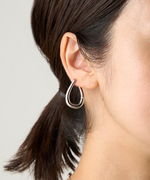 BEARDSLEY（ビアズリー）の「フープピアス（ピアス（両耳用）・レディース・シルバー・FREE）」の2枚目の写真