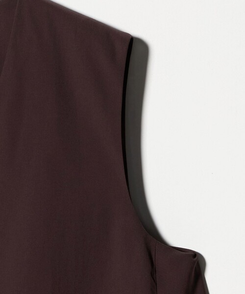 UNITED ARROWS（ユナイテッドアローズ）の「シアー バックフレア ベスト ‐ウォッシャブル‐（ベスト・レディース・ダークブラウン/ベージュ/ネイビー・38/36）」の21枚目の写真