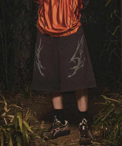 NOT4NERD(ノットフォーナード)の「NOT4NERD/ノットフォーナード/Tribal Bermuda Sweat Shorts(スウェットパンツ・メンズ・チャコールグレー/カーキ・M/L)」の5枚目の写真