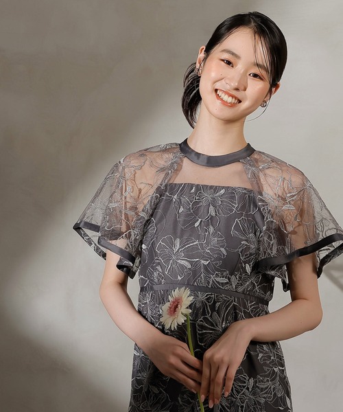 Kana(カナ)の「フレアスリーブ 花柄刺繍レース パーティー ドレス 結婚式 お呼ばれ オケージョンドレス(ドレス・レディース・チャコールグレー/ライトグレー/ブラウン・M)」の7枚目の写真