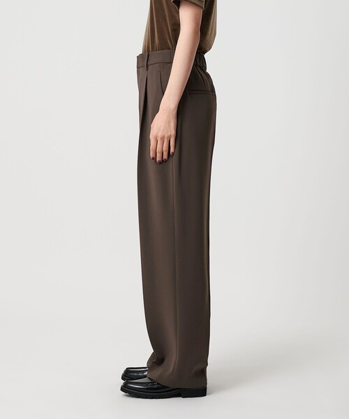BEAUTY&YOUTH UNITED ARROWS（ビューティーアンドユースユナイテッドアローズ）の「タックワイドストレートパンツ ウォッシャブル（その他パンツ・レディース・ブラック/オフホワイト/ダークブラウン/ライム・XS/M/L/S）」の19枚目の写真