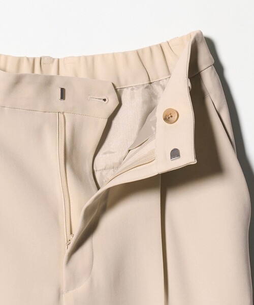 BEAUTY&YOUTH UNITED ARROWS(ビューティーアンドユースユナイテッドアローズ)の「タックワイドストレートパンツ ウォッシャブル(その他パンツ・レディース・ブラック/オフホワイト/ダークブラウン/ライム・XS/M/L/S)」の16枚目の写真