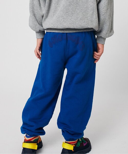 BOBO CHOSES(ボボショーズ)の「Curve jogging長パンツ【キッズ】(その他パンツ・キッズ・ブルー・100/110/120/130/140)」の1枚目の写真