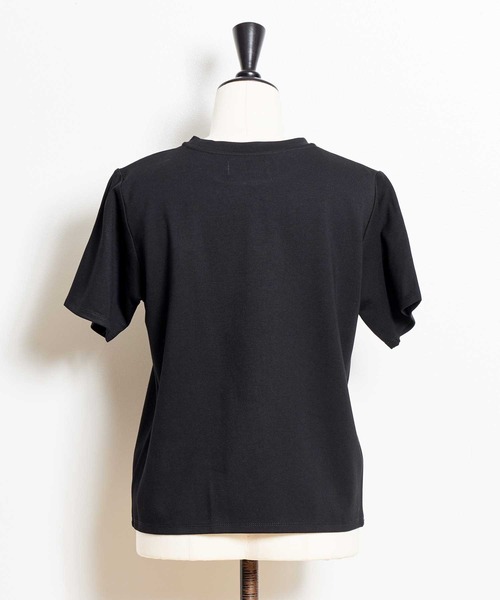NOELA(ノエラ)の「ロゴエンブレムTシャツ(Tシャツ/カットソー・レディース・オフホワイト/ブラック・フリー)」の19枚目の写真