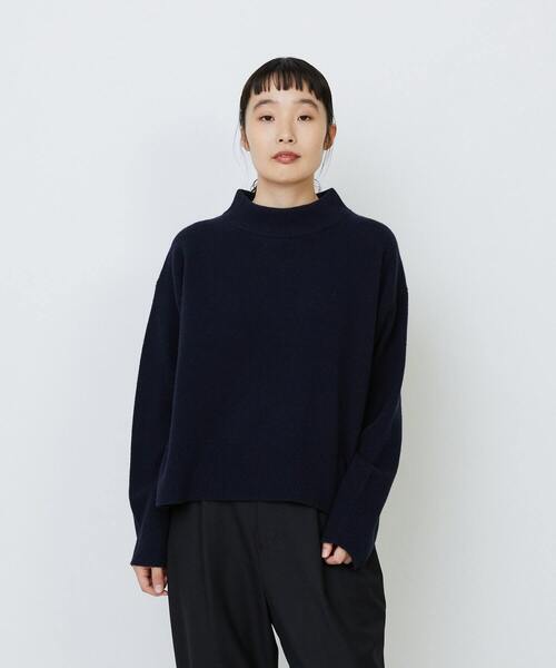 LOISIR（ロワズィール）の「メリノウール天竺モックネックプルオーバー（ニット/セーター・レディース・ネイビー/オレンジ/ベージュ/オリーブ・FREE）」の3枚目の写真