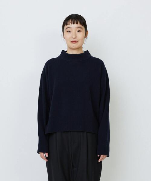 LOISIR（ロワズィール）の「メリノウール天竺モックネックプルオーバー（ニット/セーター・レディース・ネイビー/オレンジ/ベージュ/オリーブ・FREE）」の17枚目の写真