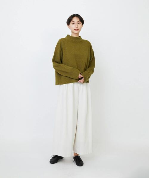 LOISIR（ロワズィール）の「メリノウール天竺モックネックプルオーバー（ニット/セーター・レディース・ネイビー/オレンジ/ベージュ/オリーブ・FREE）」の13枚目の写真