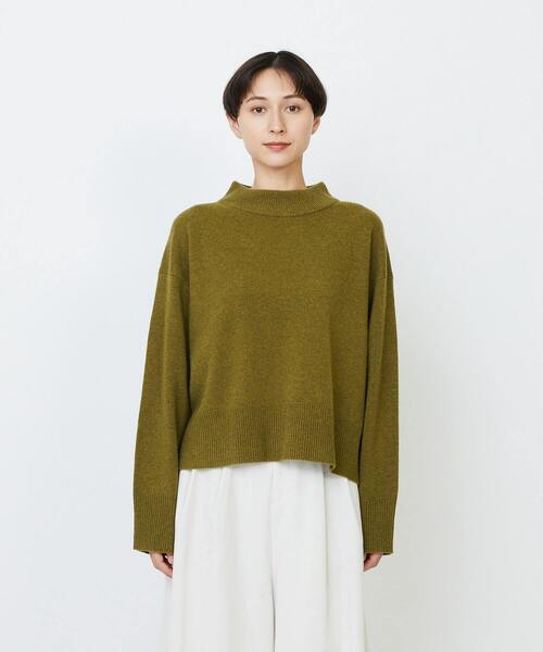 LOISIR（ロワズィール）の「メリノウール天竺モックネックプルオーバー（ニット/セーター・レディース・ネイビー/オレンジ/ベージュ/オリーブ・FREE）」の10枚目の写真