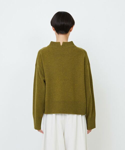 LOISIR（ロワズィール）の「メリノウール天竺モックネックプルオーバー（ニット/セーター・レディース・ネイビー/オレンジ/ベージュ/オリーブ・FREE）」の8枚目の写真