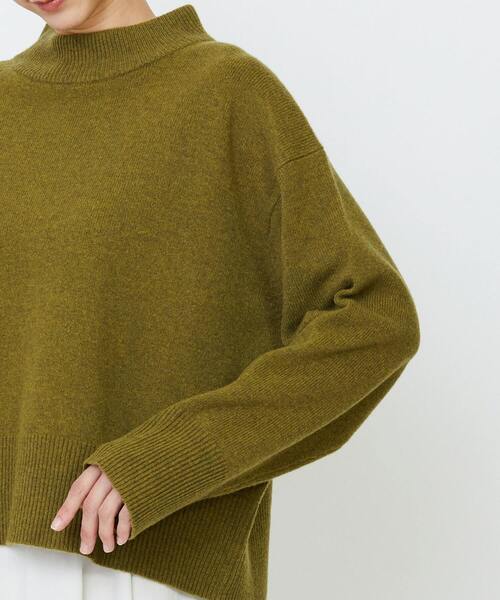 LOISIR（ロワズィール）の「メリノウール天竺モックネックプルオーバー（ニット/セーター・レディース・ネイビー/オレンジ/ベージュ/オリーブ・FREE）」の5枚目の写真