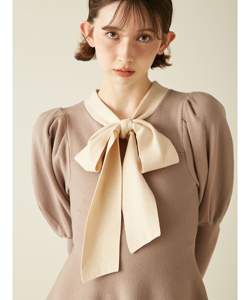 LILY BROWN（リリーブラウン）の「ボウタイリボンニットワンピース（ワンピース・レディース・ブラック/モカ/ミント/レッド・F）」の8枚目の写真
