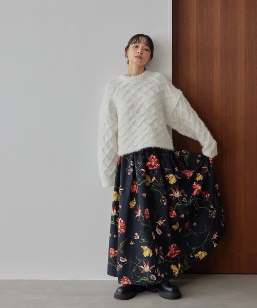 EMMEL REFINES(エメルリファインズ)の「<EMMEL REFINES>EM バックリボン ケーブルニット プルオーバー(ニット/セーター・レディース・ライラック/イエロー/ホワイト・FREE)」の6枚目の写真