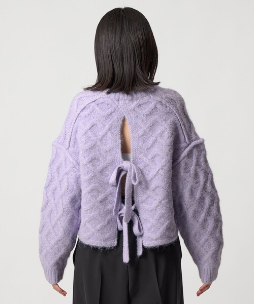 EMMEL REFINES(エメルリファインズ)の「<EMMEL REFINES>EM バックリボン ケーブルニット プルオーバー(ニット/セーター・レディース・ライラック/イエロー/ホワイト・FREE)」の13枚目の写真