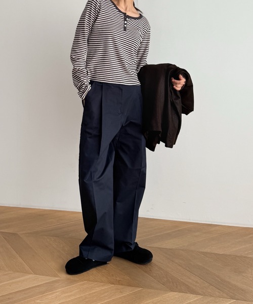 CANAL JEAN（キャナルジーン）の「HARING クラシックタックパンツ