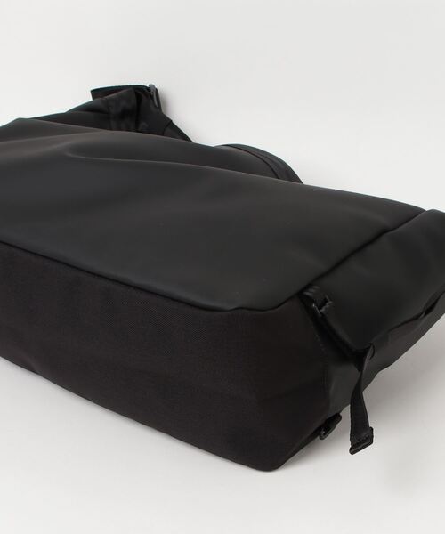 ［ CHROME / クローム ］NEWSPAPER MESSENGER MABK_MATTE BLACK / ニュースペーパー メッセンジャー バッグ マット ブラック 耐水 26L ビッグショルダーバッグ