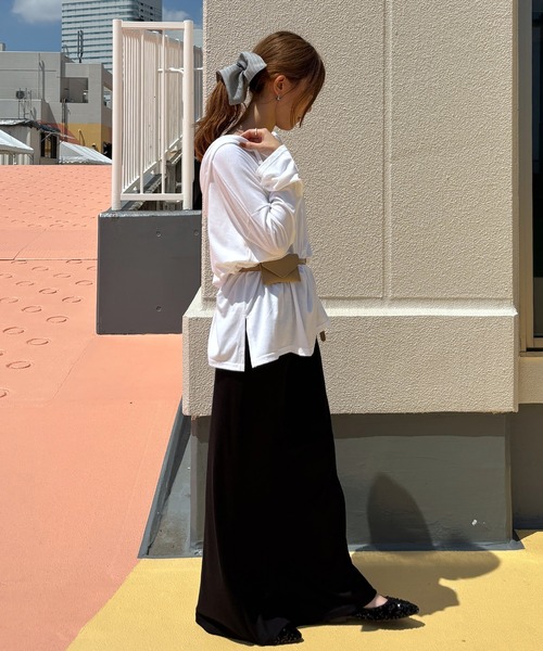 ISOOK（アイスー）の「【ISOOK / アイスー】フード付きカットソー / パーカー フーディ フード付きTシャツ 薄手 ロング丈 ロンT ルーズ チュニック オーバーサイズ Vネック ホワイト グレー 白 ZOZOTOWN限定（パーカー・レディース・グレー/ホワイト・FREE）」の19枚目の写真