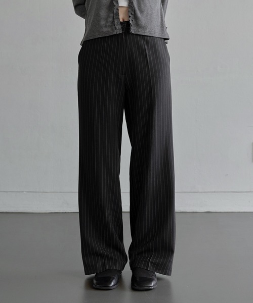 UNE MANSION（ユヌマンション）の「【UNE ORIGINAL】【低身長 / 高身長用 サイズ＆丈が選べるスラックス , 男女兼用/UNISEX】】【 3color ／ ３size／ 3lengths 】【 足長効果あり】ベーシックストライプワイドスラックス（スラックス・レディース・グレー/ブラック/ネイビー・L-Short/M-Long/M-Short/S-Long/S-Regular/S-Short/M-Regular/L-Long/L-Regular）」の6枚目の写真