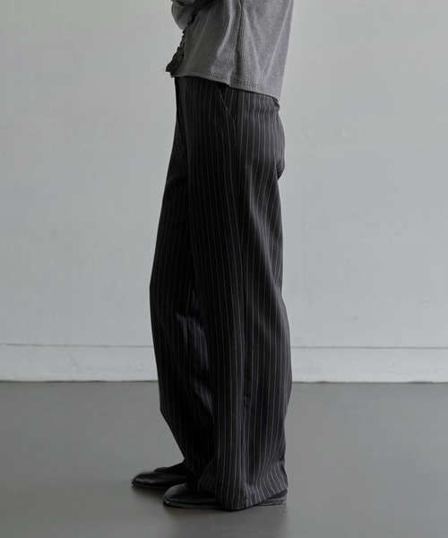 UNE MANSION（ユヌマンション）の「【UNE ORIGINAL】【低身長 / 高身長用 サイズ＆丈が選べるスラックス , 男女兼用/UNISEX】】【 3color ／ ３size／ 3lengths 】【 足長効果あり】ベーシックストライプワイドスラックス（スラックス・レディース・グレー/ブラック/ネイビー・L-Short/M-Long/M-Short/S-Long/S-Regular/S-Short/M-Regular/L-Long/L-Regular）」の8枚目の写真