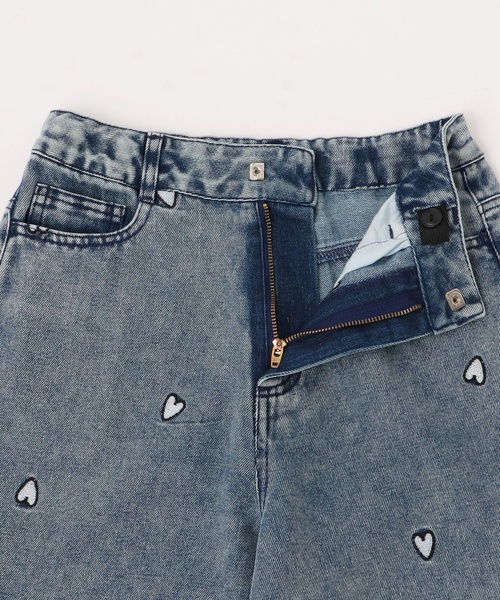 by LOVEiT（バイラビット）の「【Cuugal8月号掲載】ハート刺しゅうパンツ（デニムパンツ・キッズ・ブルー・120cm/130cm/140cm/160cm/150cm）」の6枚目の写真