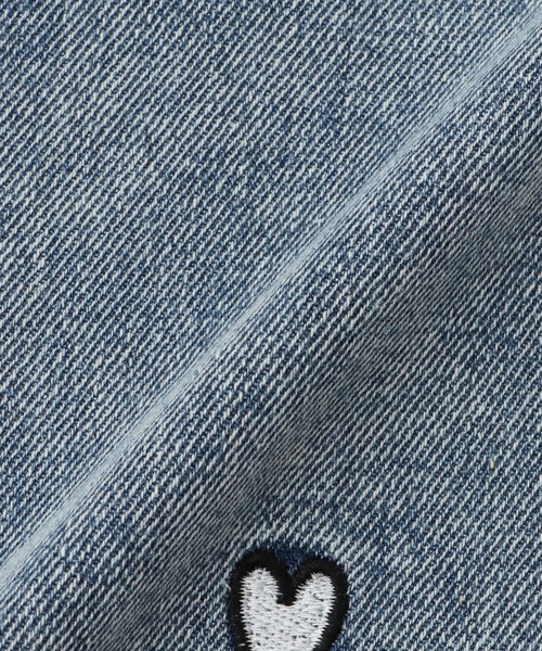 by LOVEiT（バイラビット）の「【Cuugal8月号掲載】ハート刺しゅうパンツ（デニムパンツ・キッズ・ブルー・120cm/130cm/140cm/160cm/150cm）」の10枚目の写真