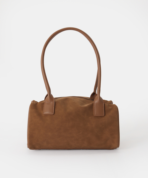 B.C STOCK（ベーセーストック）の「フェイクスウェードバッグ（ショルダーバッグ・レディース・キャメル/ブラウン・FREE）」の2枚目の写真