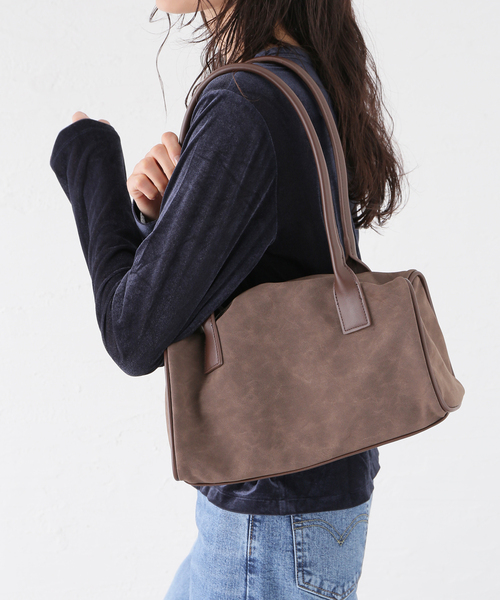 B.C STOCK（ベーセーストック）の「フェイクスウェードバッグ（ショルダーバッグ・レディース・キャメル/ブラウン・FREE）」の6枚目の写真