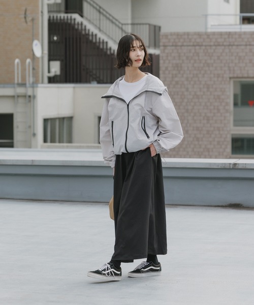 セール】Long Skirt with Belt and Two-Tuck Design / ベルト付き