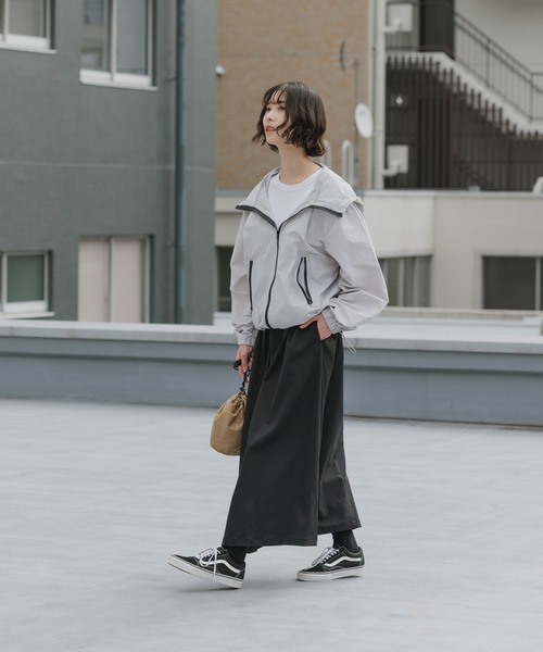 Long Skirt with Belt and Two-Tuck Design / ベルト付き ツータック