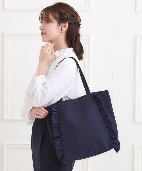 SHOO・LA・RUE(シューラルー)の「【セレモニー】フリルトートバッグ(トートバッグ・レディース・グレー/ブラック/ライトベージュ/ライトパープル/ネイビー・00)」の8枚目の写真
