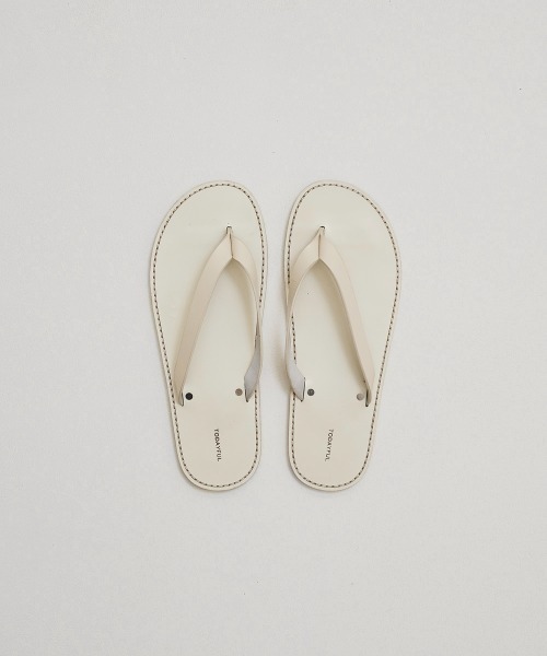 TODAYFUL(トゥデイフル)の「Leather Thong Sandals(サンダル・レディース・キナリ/ブラック/ダークブラウン・36inch/38inch/37inch)」の2枚目の写真