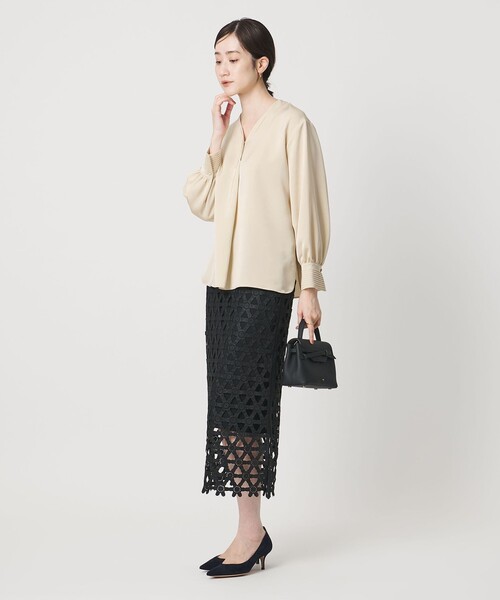 サテン Vネック ブラウス ‐ウォッシャブル‐（シャツ/ブラウス